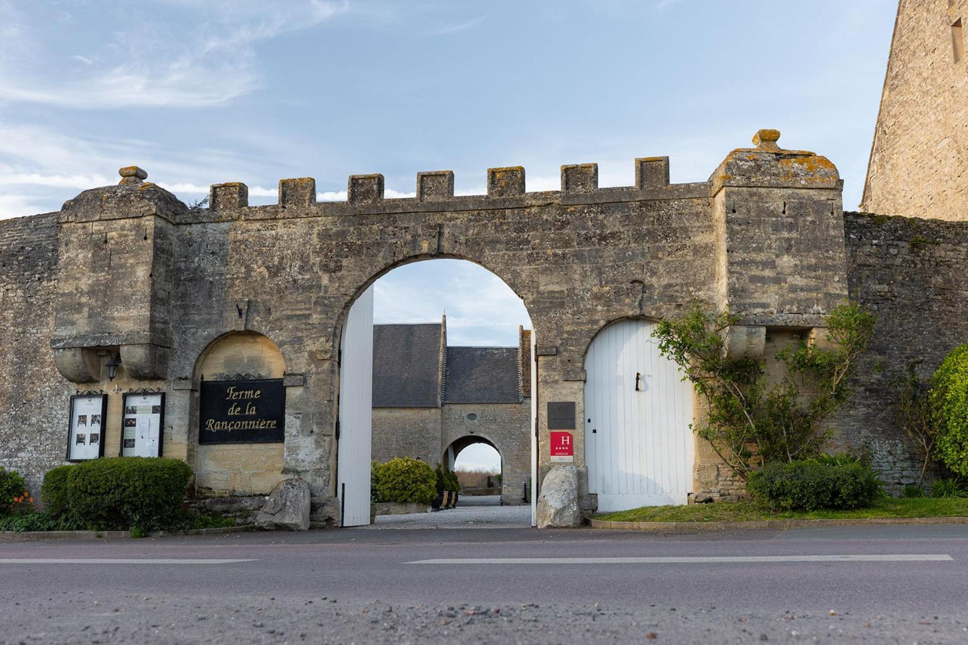 Ferme De La Ranconniere - Hotel & Restaurant Crepon Exterior photo