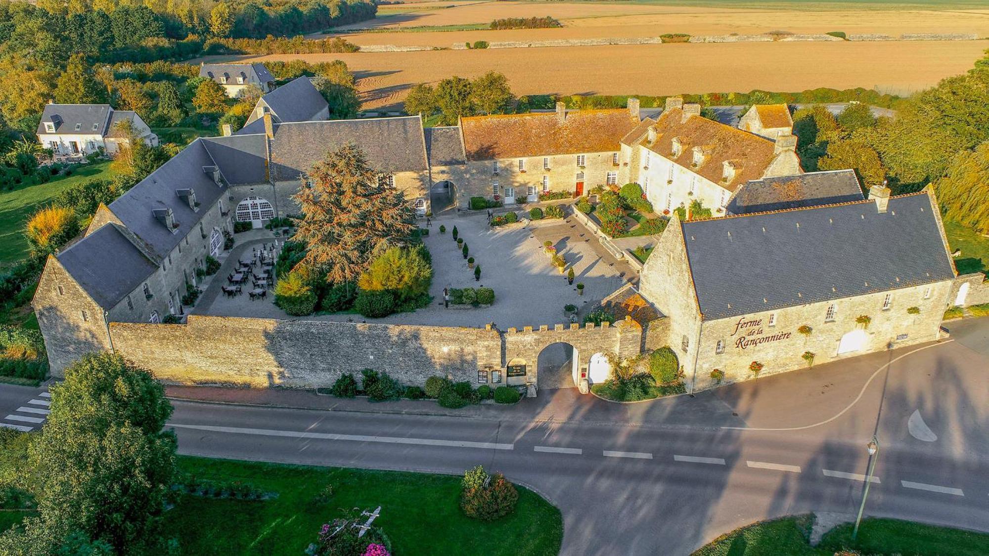 Ferme De La Ranconniere - Hotel & Restaurant Crepon Exterior photo